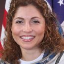 انوشه انصاری. نخستین زن فضانورد ایرانی و مدیر موسسه تله کام . مقیم آمریکا