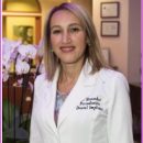 دکتر دل آرام هانوگای، دندانپزشک، آمریکا